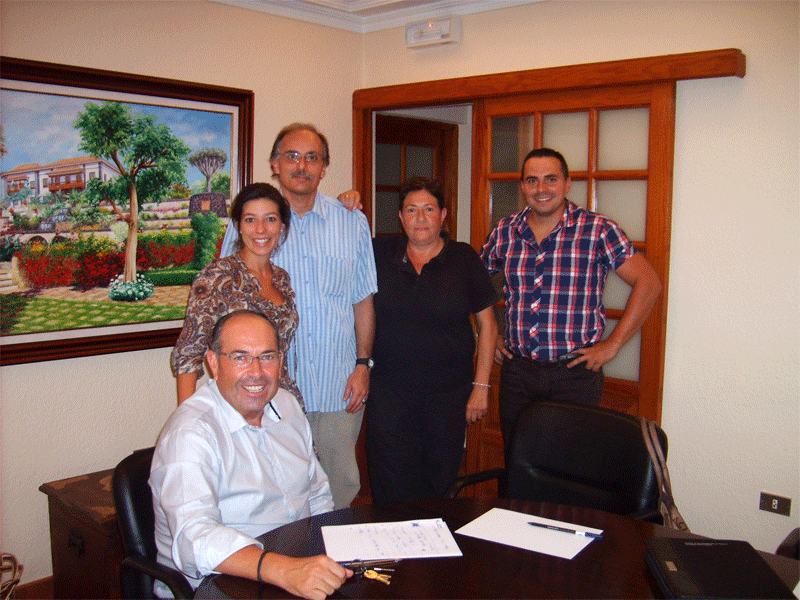 Reunieron con el Sr. Alcalde de la Villa de El Sauzal, D. Mariano Pérez y varios miembros de su corporación