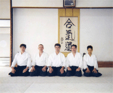 El Sensei Ishana Pérez cuando residía en Japón con un grupo de amigos